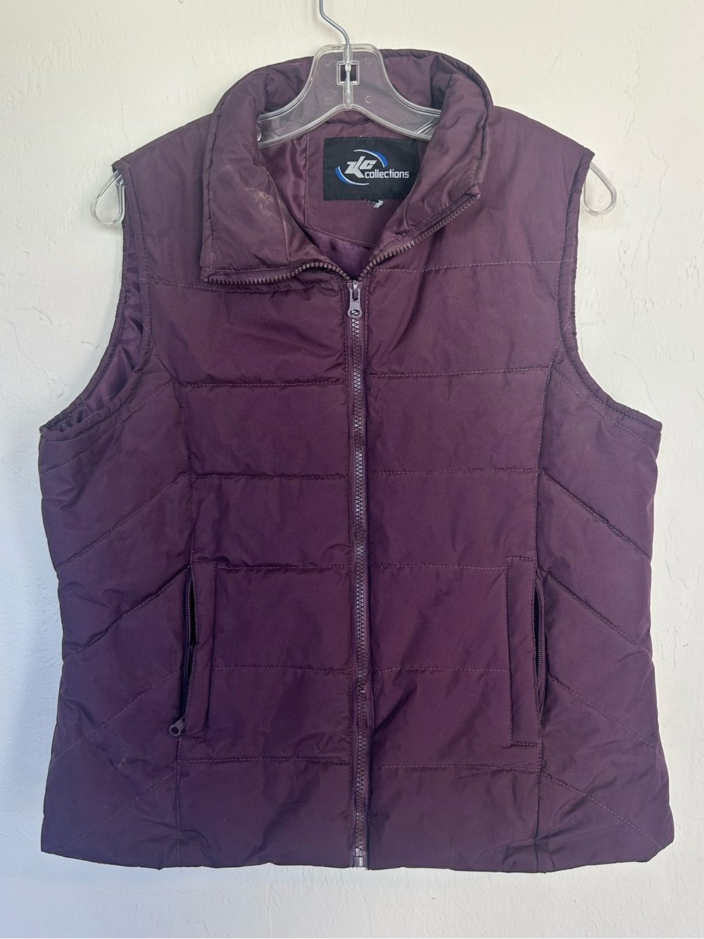 Womens Burgundy Zip Up Water Resistant Puffer Vest Large (1885)